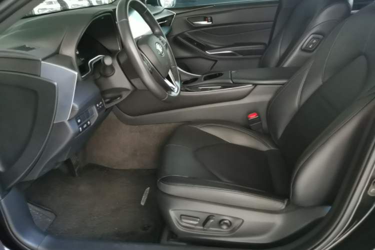 Used Toyota Avalon 2022 2.0L Luxury Edition Left Front Seat