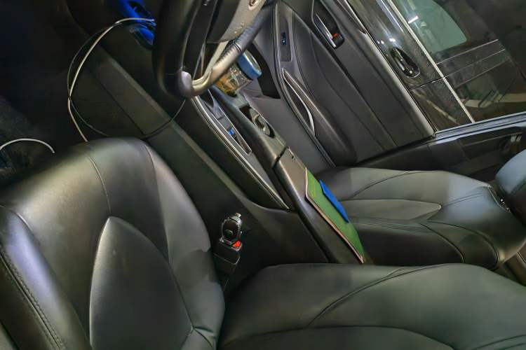 Used Toyota Avalon 2022 2.0L Ambition Edition Left Front Seat