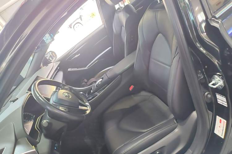 Used Toyota Avalon 2022 2.0L XLE Premium Edition Left Front Seat