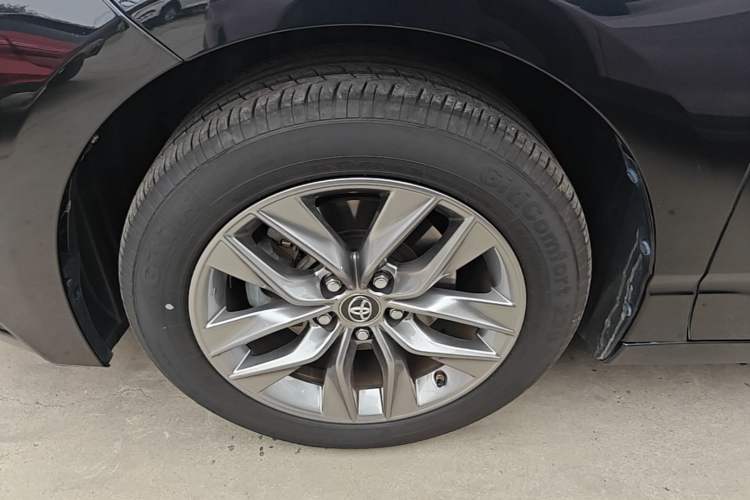 Used Toyota Avalon 2022 2.0L Luxury Edition Left Front Wheel Hub