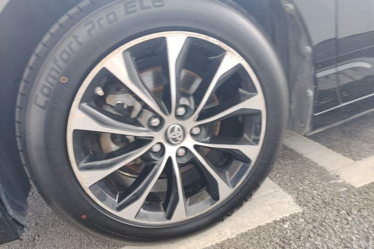 Used Toyota Avalon 2022 2.0L Luxury Edition Left Front Wheel Hub