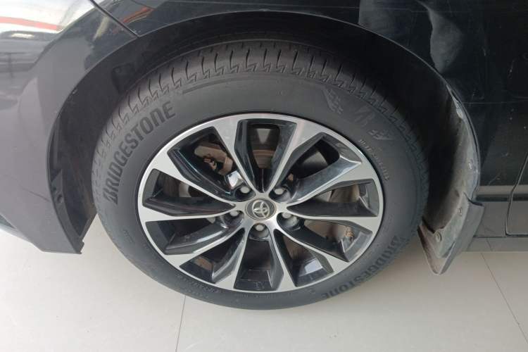 Used Toyota Avalon 2022 2.0L Luxury Edition Left Front Wheel Hub