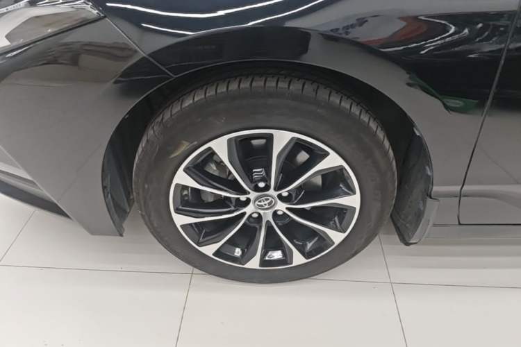 Used Toyota Avalon 2022 2.5L Luxury Edition Left Front Wheel Hub