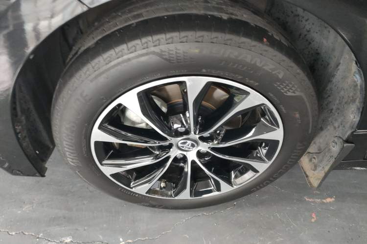 Used Toyota Avalon 2022 Dual-Engine 2.5L Luxury Edition Left Front Wheel Hub