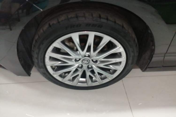 Used Toyota Avalon 2022 Dual-Engine 2.5L XLE Premium Edition Left Front Wheel Hub