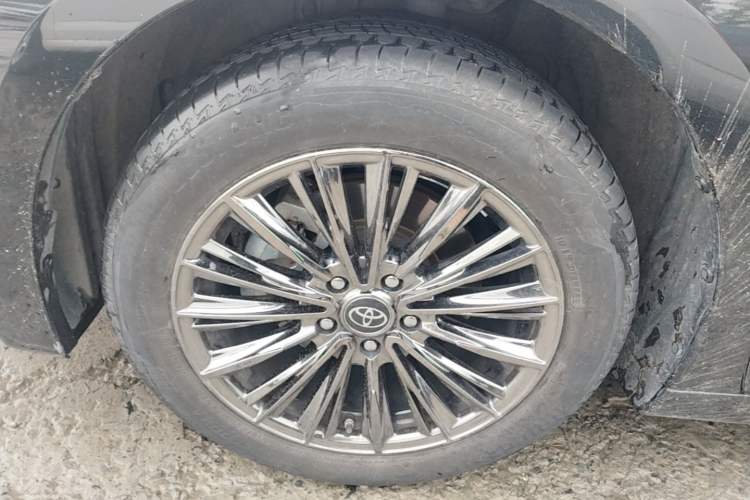 Used Toyota Avalon 2022 2.0L Ambition Edition Left Front Wheel Hub