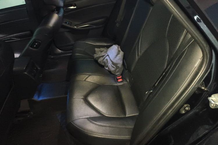 Used Toyota Avalon 2022 Dual-Engine 2.5L Luxury Edition Left Rear Seat