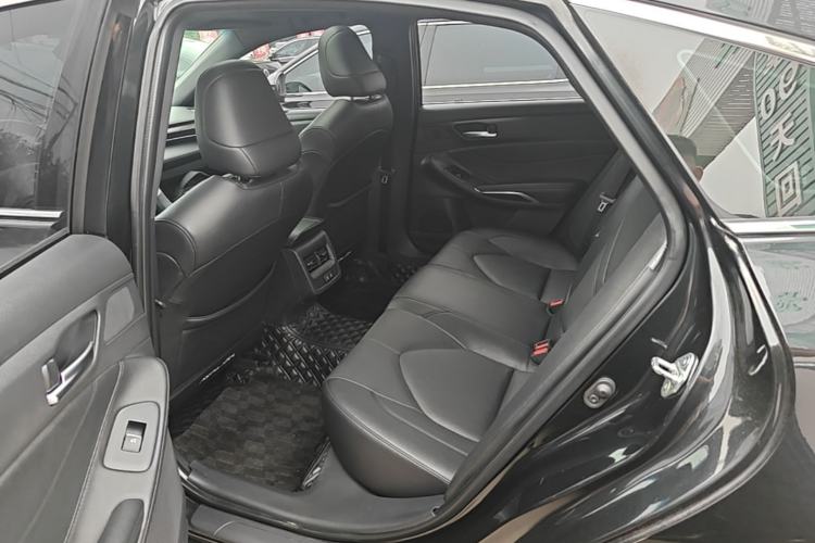 Used Toyota Avalon 2022 2.0L Luxury Edition Left Rear Seat
