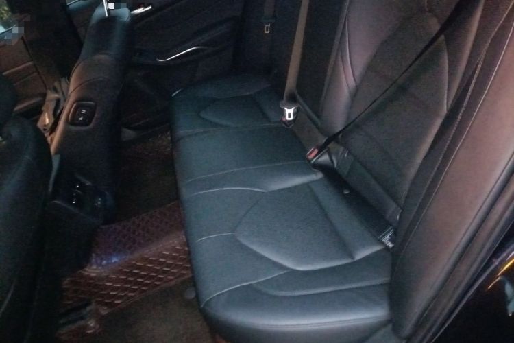 Used Toyota Avalon 2022 2.5L Luxury Edition Left Rear Seat