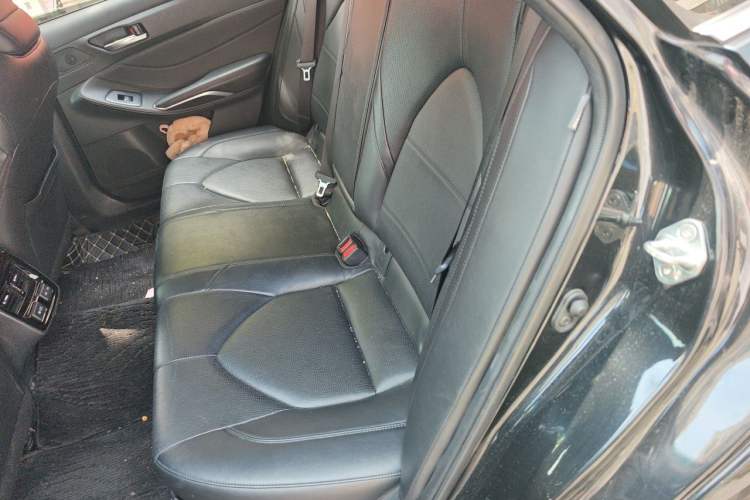 Used Toyota Avalon 2022 2.0L XLE Premium Edition Left Rear Seat