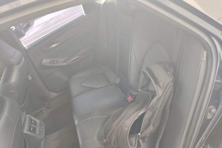 Used Toyota Avalon 2022 2.0L Luxury Edition Left Rear Seat