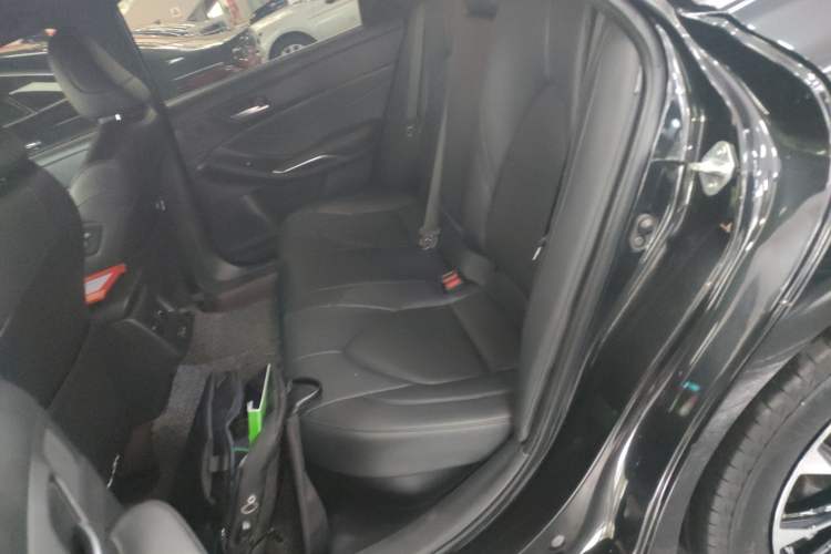 Used Toyota Avalon 2022 Dual-Engine 2.5L Luxury Edition Left Rear Seat