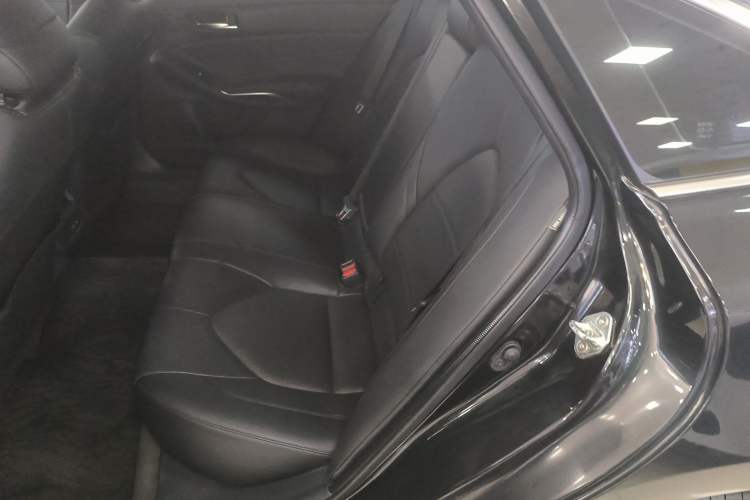 Used Toyota Avalon 2022 2.0L Luxury Edition Left Rear Seat