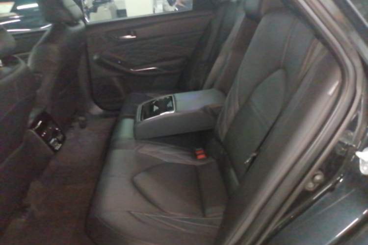 Used Toyota Avalon 2022 Dual-Engine 2.5L XLE Premium Edition Left Rear Seat