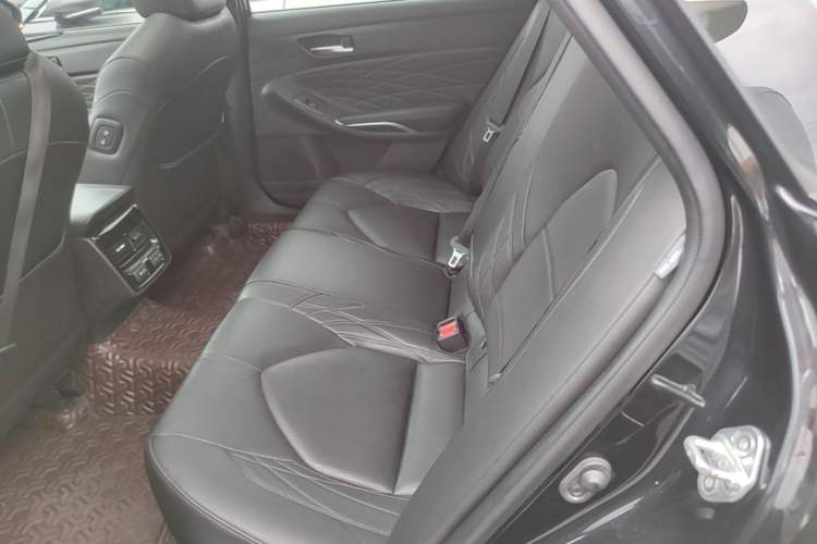 Used Toyota Avalon 2022 2.5L Touring Premium Edition Left Rear Seat