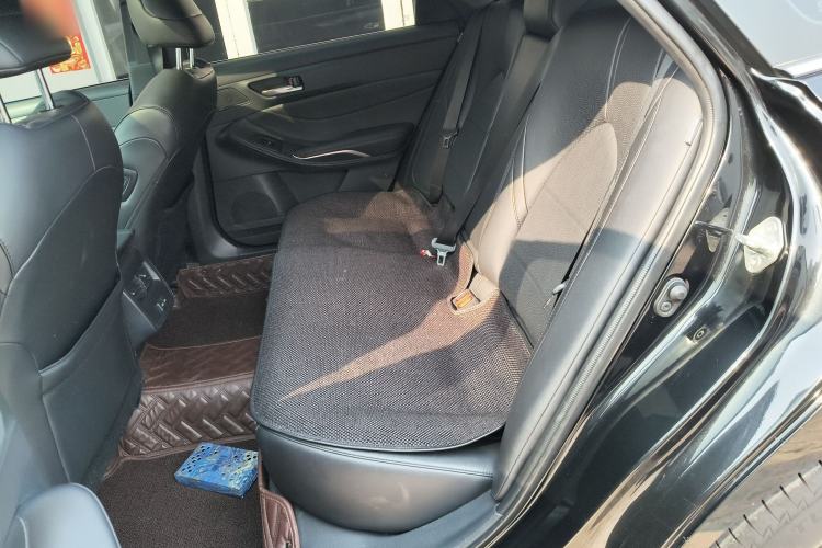 Used Toyota Avalon 2022 2.5L Luxury Edition Left Rear Seat