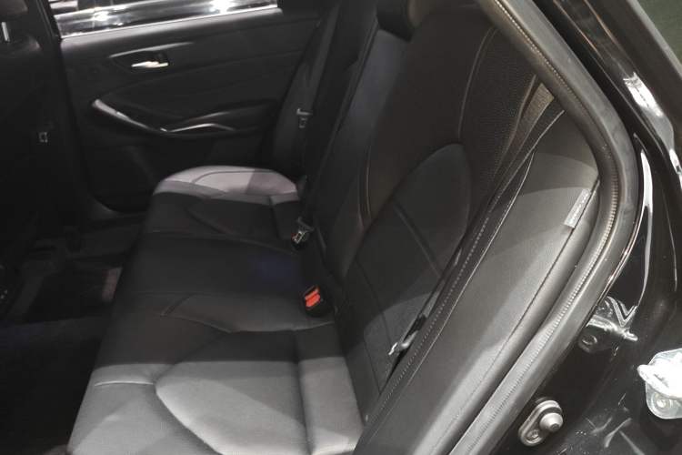 Used Toyota Avalon 2022 2.5L Luxury Edition Left Rear Seat