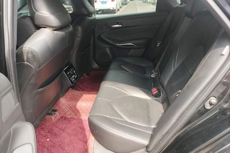 Used Toyota Avalon 2022 2.0L XLE Premium Edition Left Rear Seat