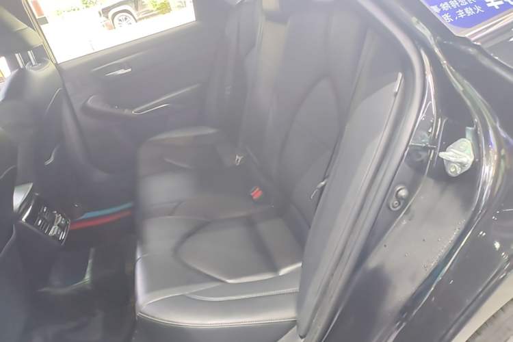 Used Toyota Avalon 2022 2.0L XLE Premium Edition Left Rear Seat