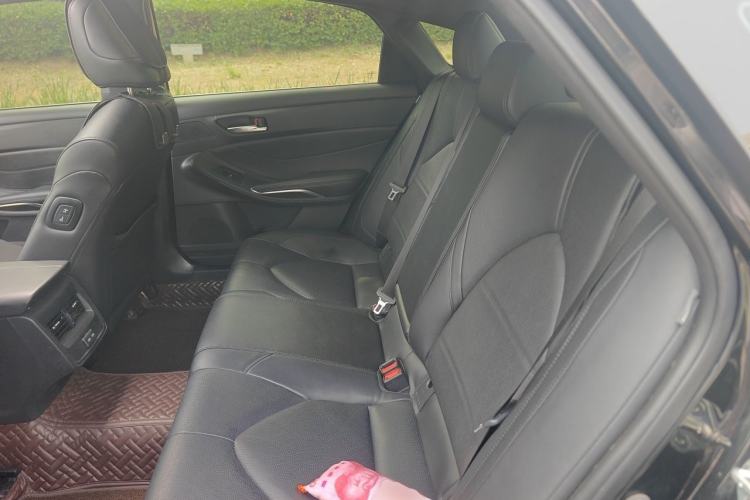 Used Toyota Avalon 2022 2.5L Luxury Edition Left Rear Seat