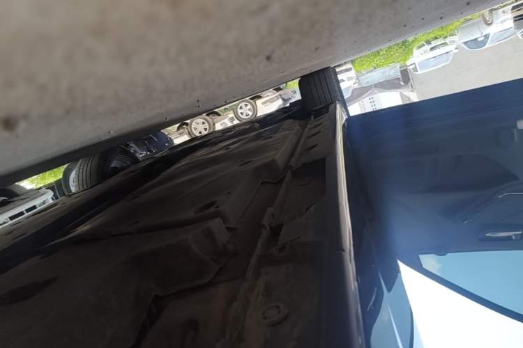 Used Toyota Avalon 2022 2.0L Ambition Edition Left Side Sill