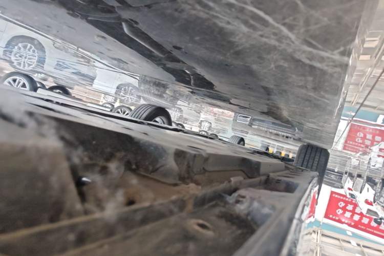 Used Toyota Avalon 2022 2.0L Luxury Edition Left Side Sill
