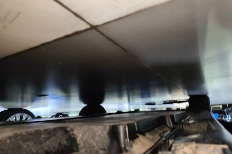 Used Toyota Avalon 2022 Dual-Engine 2.5L Luxury Edition Left Side Sill