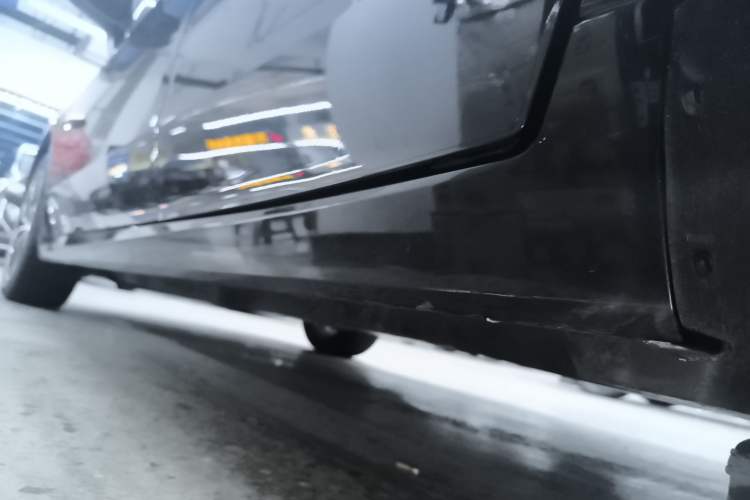 Used Toyota Avalon 2022 2.0L Ambition Edition Left Side Sill