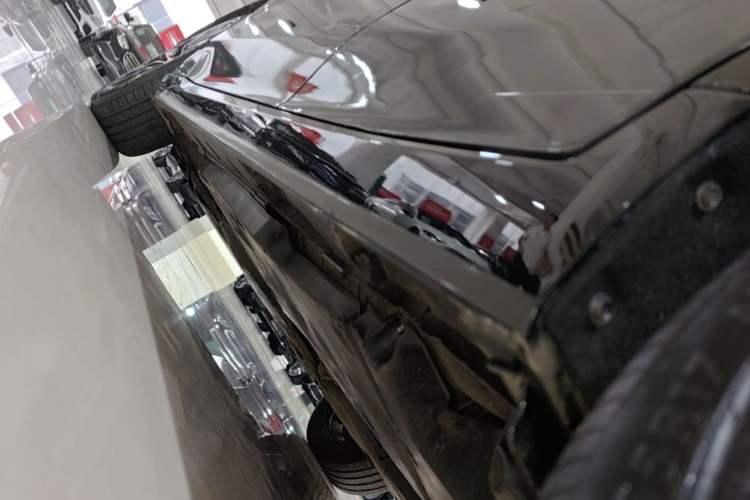 Used Toyota Avalon 2022 2.0L Luxury Edition Left Side Sill