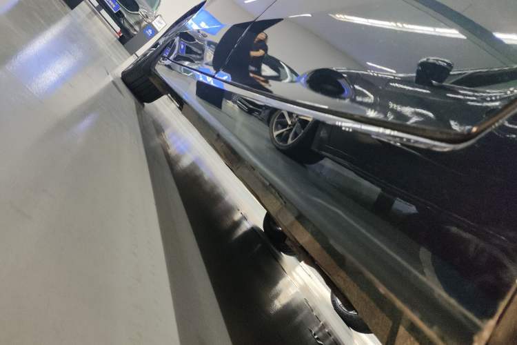 Used Toyota Avalon 2022 2.0L Luxury Edition Left Side Sill
