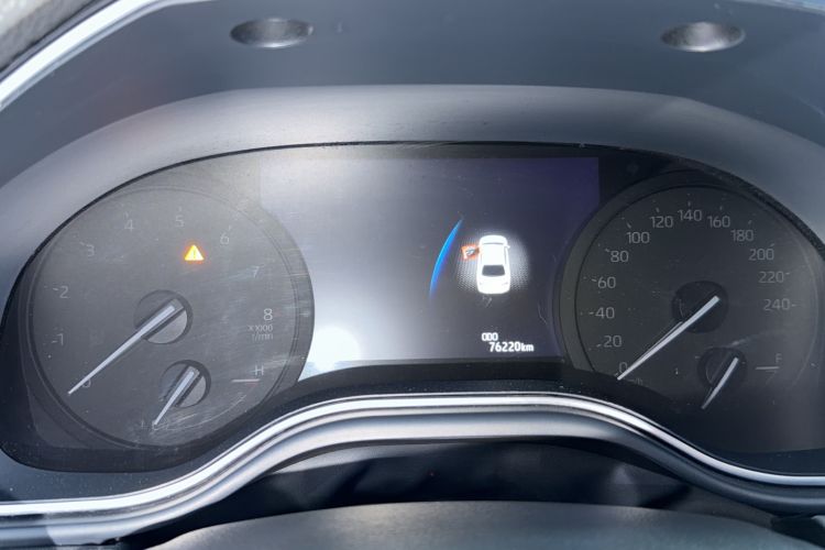 Used Toyota Avalon 2022 2.0L Luxury Edition Odometer Close Up