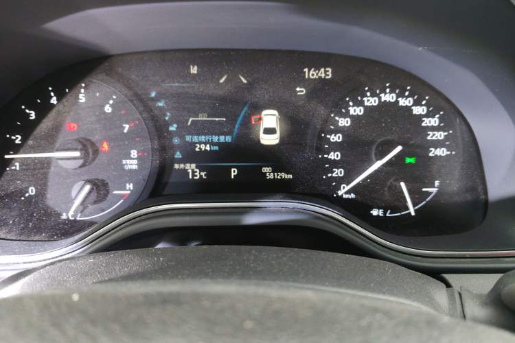 Used Toyota Avalon 2022 2.0L Luxury Edition Odometer Close Up