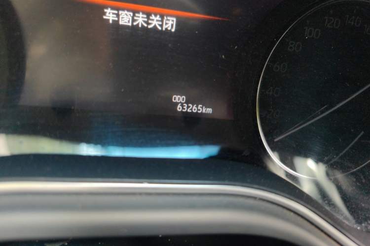 Used Toyota Avalon 2022 Dual-Engine 2.5L Luxury Edition Odometer Close Up