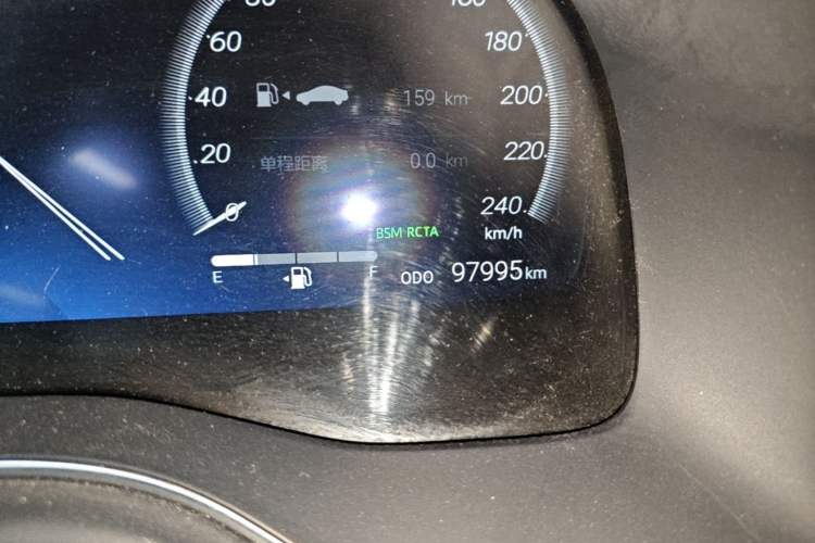 Used Toyota Avalon 2022 2.0L XLE Premium Edition Odometer Close Up