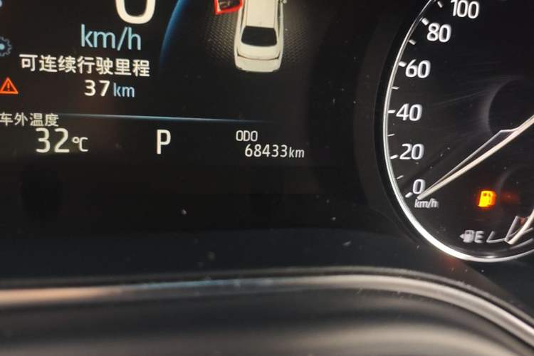 Used Toyota Avalon 2022 Dual-Engine 2.5L Luxury Edition Odometer Close Up