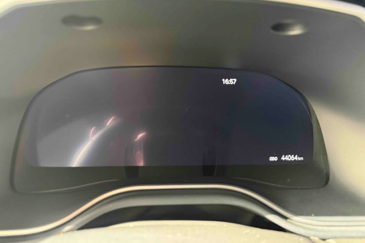 Used Toyota Avalon 2022 2.0L XLE Premium Edition Odometer Close Up