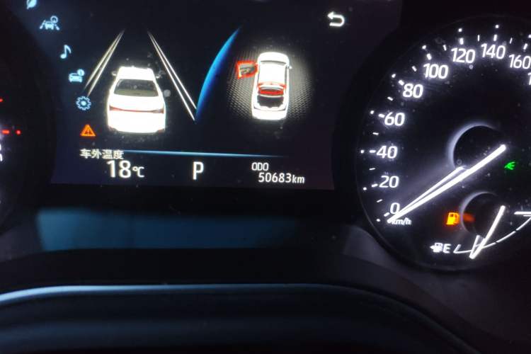 Used Toyota Avalon 2022 2.0L Luxury Edition Odometer Close Up