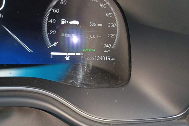 Used Toyota Avalon 2022 2.0L XLE Premium Edition Odometer Close Up
