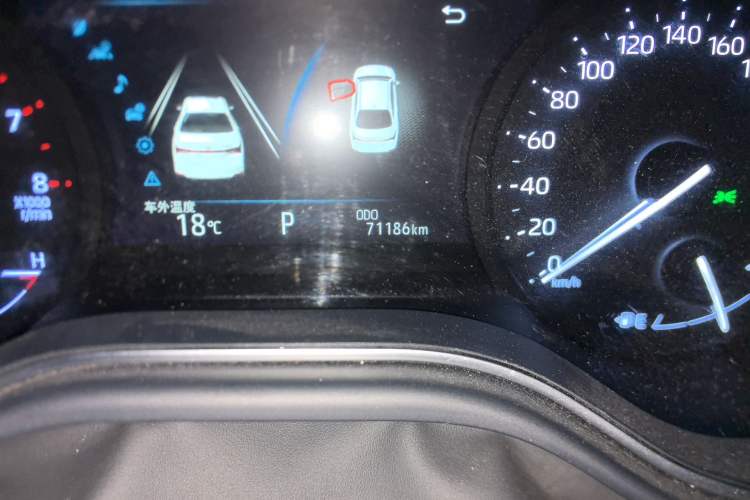 Used Toyota Avalon 2022 2.0L Luxury Edition Odometer Close Up