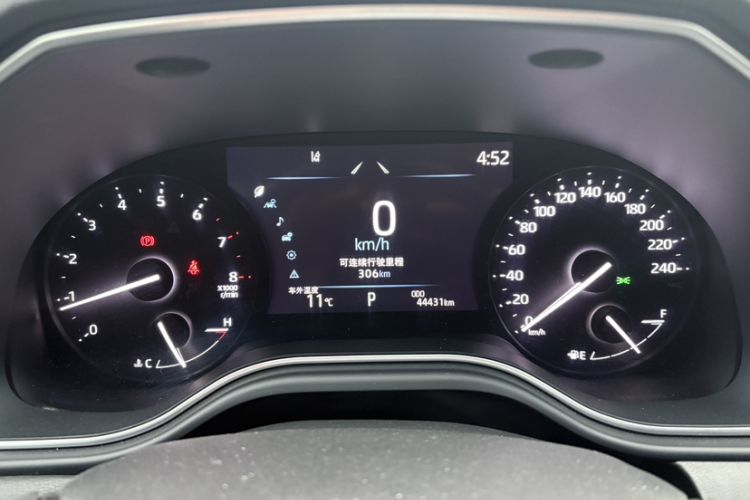 Used Toyota Avalon 2022 2.0L Luxury Edition Odometer Close Up