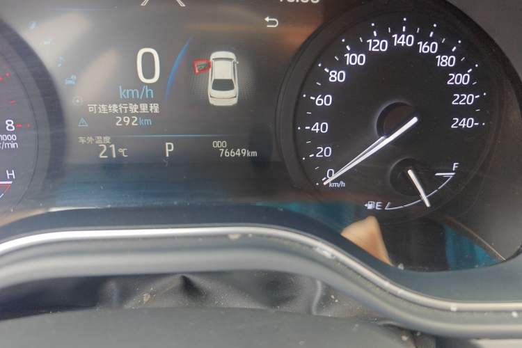 Used Toyota Avalon 2022 2.5L Luxury Edition Odometer Close Up