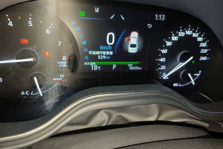 Used Toyota Avalon 2022 2.5L Luxury Edition Odometer Close Up