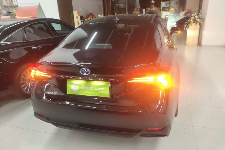 Used Toyota Avalon 2022 Dual-Engine 2.5L Luxury Edition Rear