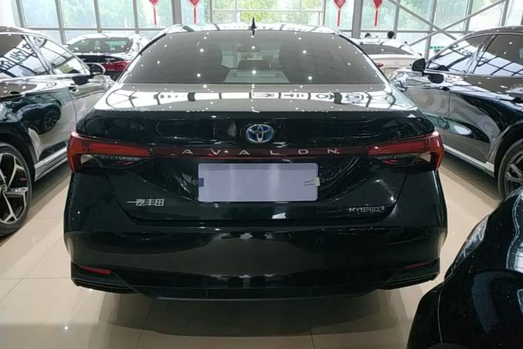 Used Toyota Avalon 2022 Dual-Engine 2.5L Luxury Edition Rear
