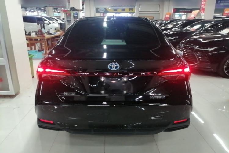 Used Toyota Avalon 2022 Dual-Engine 2.5L XLE Premium Edition Rear