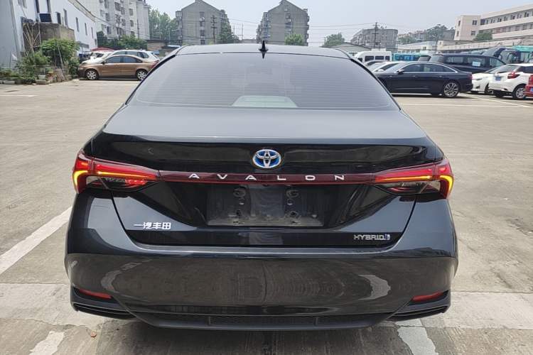 Used Toyota Avalon 2022 Dual-Engine 2.5L Luxury Edition Rear