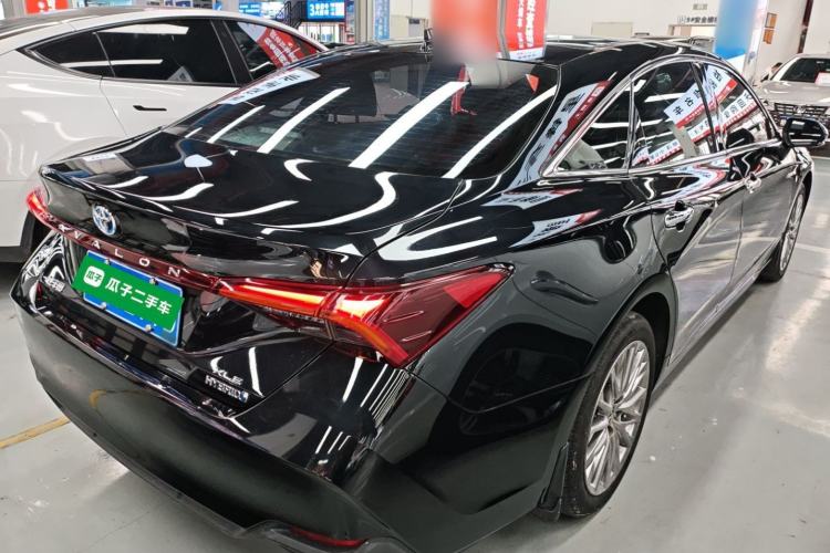 Used Toyota Avalon 2022 Dual-Engine 2.5L XLE Premium Edition Rear Right 45 Deg