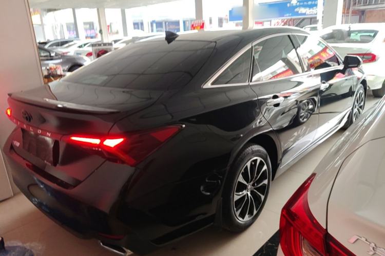 Used Toyota Avalon 2022 2.5L Luxury Edition Rear Right 45 Deg