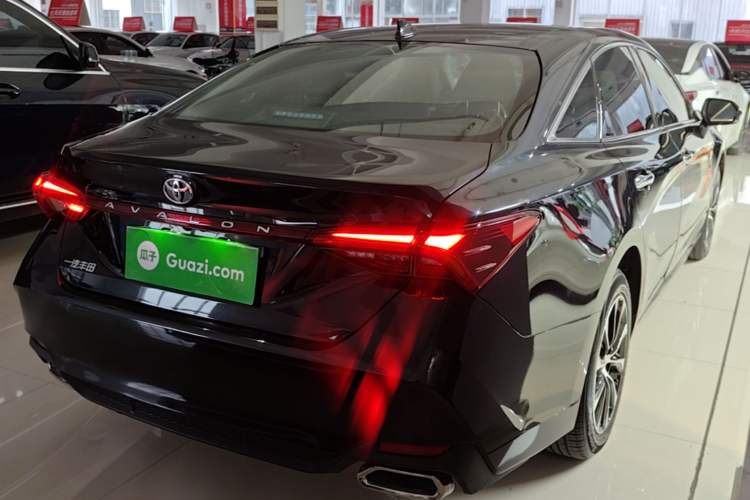 Used Toyota Avalon 2022 2.0L Luxury Edition Rear Right 45 Deg
