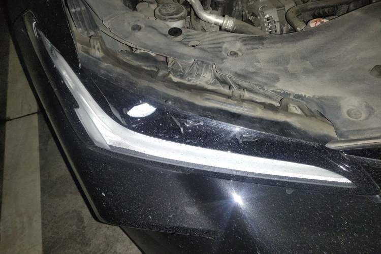 Used Toyota Avalon 2022 2.5L Luxury Edition Right Front Headlight